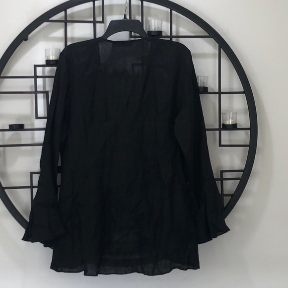 Neiman Marcus 💯 % Black Linen Tie Over Top - Picture 2 of 6